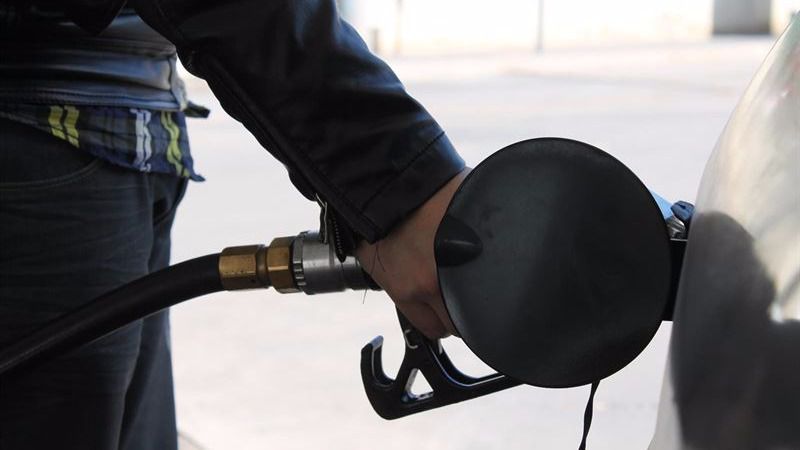 España, tercer país europeo con la gasolina más cara (sin impuestos)