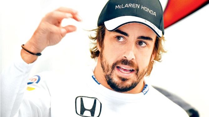 Un Fernando Alonso optimista "al cien por cien" y ya sin dolores busca sus primeros puntos en el GP de Rusia