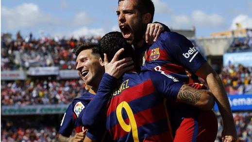 El Barcelona se proclama campeón de Liga tras ganar (0-3) en Granada en la última jornada