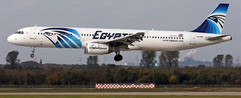 Alerta total: un avión de Egypt Air que volaba de París a El Cairo, desaparecido al entrar su espacio aéreo