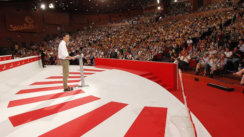 La encuesta de El País estrecha el cerco sobre Sánchez y una candidatura que recuerda a la de Almunia