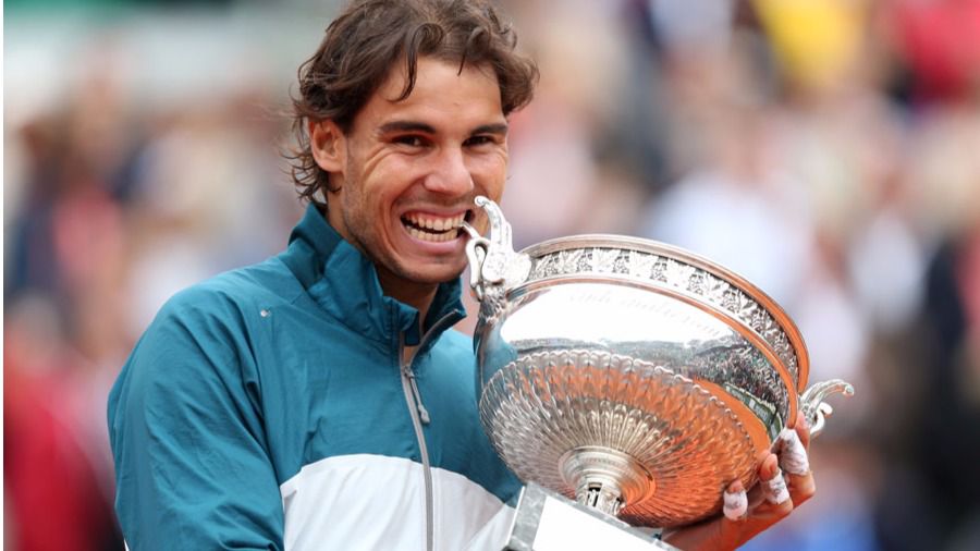 Nadal inicia la conquista de 'su' Roland Garros con el camino despejado por la baja de Federer