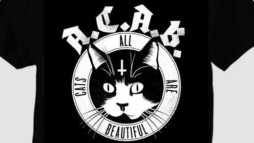 Interior justifica la detención de la joven que llevaba un bolso con el mensaje ACAB sobre gatitos...