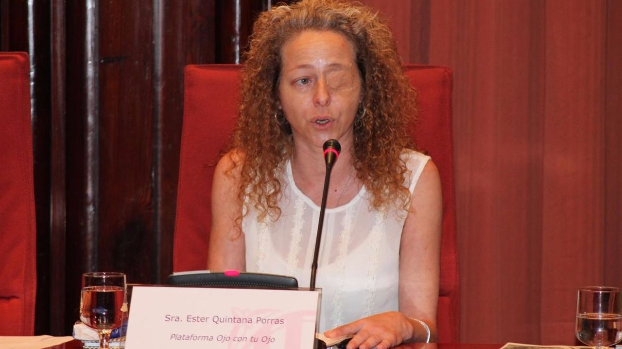 Quedan absueltos los mossos acusados de reventar un ojo a Ester Quintana