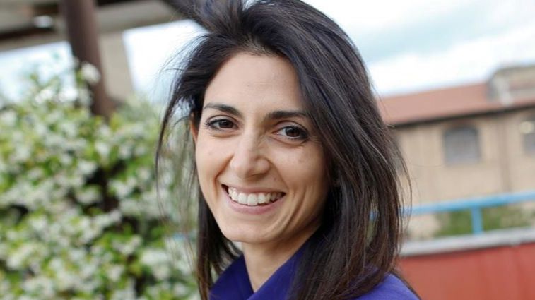 Roma tendrá su propia Carmena o Ada Colau: Virginia Raggi gana la primera vuelta en las elecciones municipales