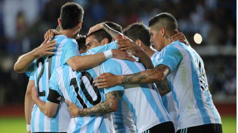 Copa América: una Argentina sin Messi se toma la revancha ante Chile (2-1)