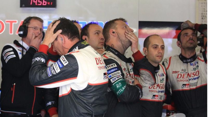 Porsche se impone a Toyota en un dramático final de Las 24 horas de Le Mans