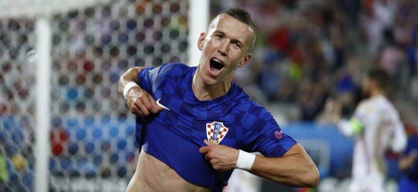 Eurocopa: Croacia apuntilla a una Roja vulgar y la manda por el lado difícil del cuadro (2-1)
