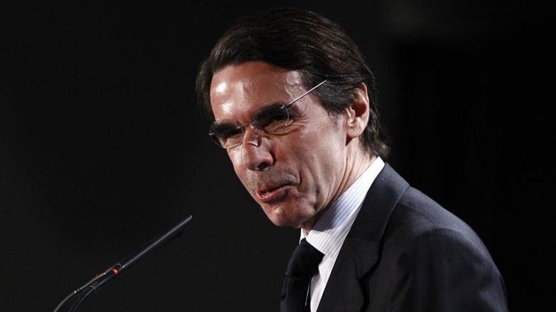 Aznar se da un paseo por su propia calle en Bagdad 2 días después de publicarse el 'informe Chilcot'