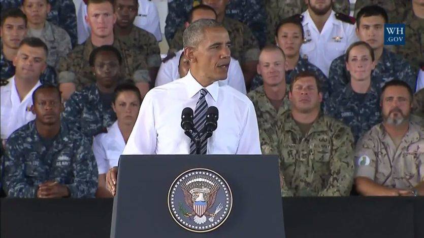 Barack Obama durante su intervención en la base de Rota este domingo.