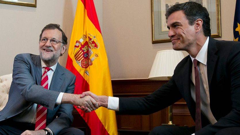 Pedro Sánchez insiste a Rajoy, con cordialidad, en que 'a día de hoy el PSOE votará en contra de su investidura'