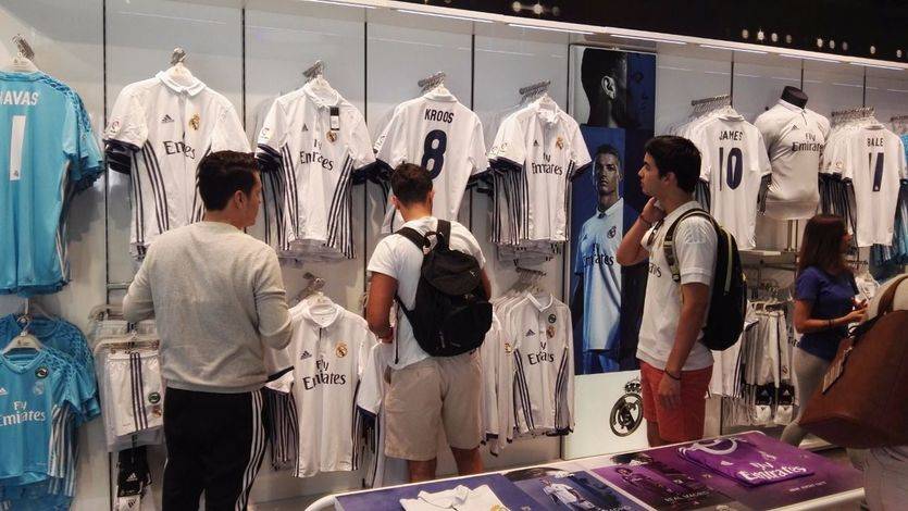 La espera llegó a su fin: el Real Madrid presenta su nueva camiseta