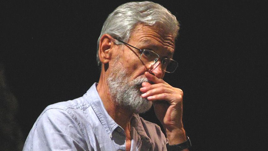 Juan Pastor: "Los medios públicos para el teatro son tan precarios, que nos matamos por las migajas"