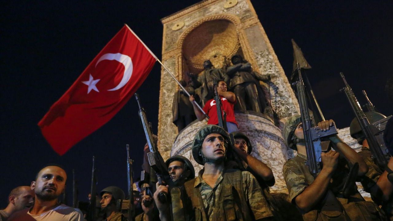 EEUU y Europa exigen a Turquía que no utilice el golpe para dar pasos hacia atrás en su democracia