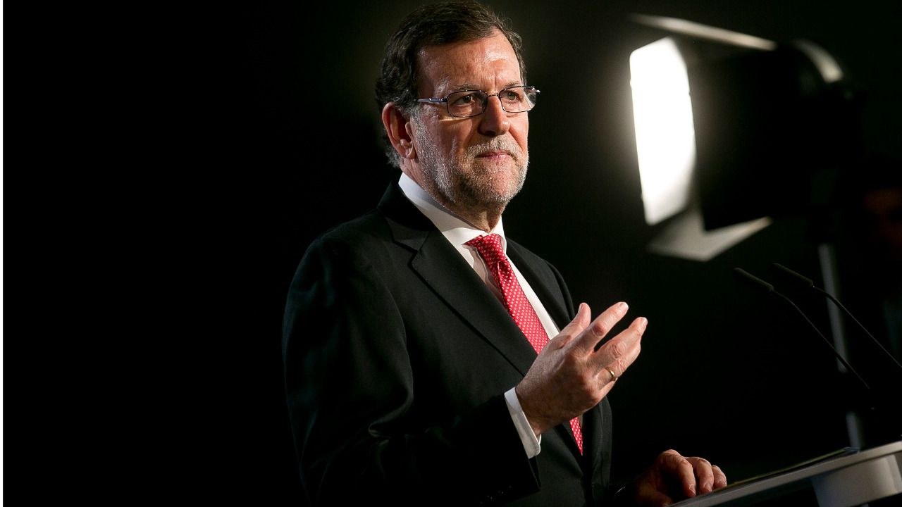 El Gobierno revela que Rajoy mantiene manteniendo "intensos" contactos pero insinúa que no con nacionalistas