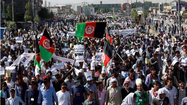 Donde sí golpea Estado Islámico es en Afganistán: 80 muertos en otro atentado contra la minoría hazara