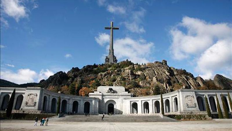 Patrimonio Nacional ordena dos informes para la primera exhumación civil en el Valle de los Caídos