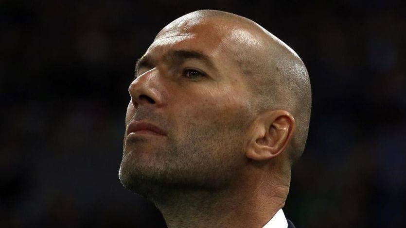 Zidane pone fin al culebrón James: 'Se va a quedar en el Madrid'