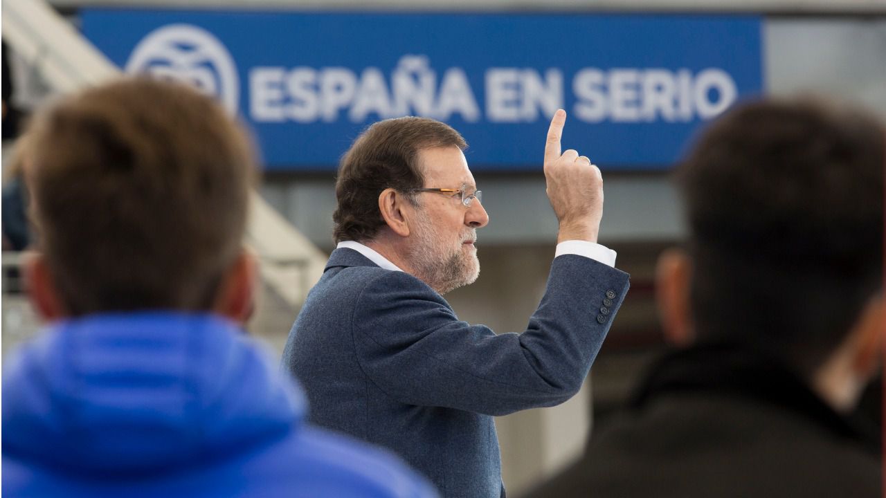Rajoy 'usa' a Bruselas para amenazar con una multa de 6.100 millones si no hay pactos
