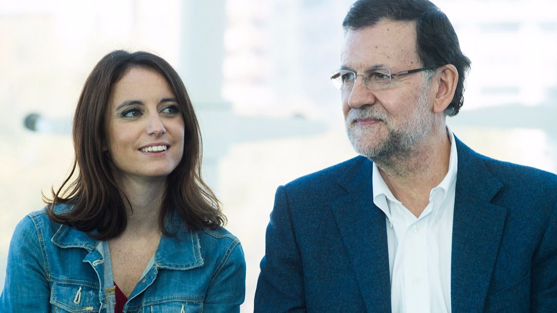 El PP carga contra Sánchez insinuando que se va de "chiringuitos"... mientras Rajoy está de puente en Galicia