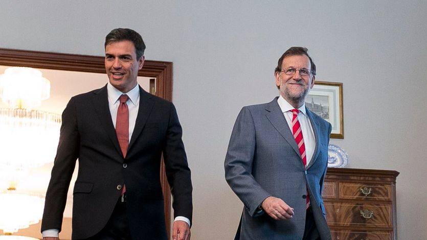 Suma y sigue en el debate del PSOE: suenan más voces a favor y en contra del 'no' a Rajoy