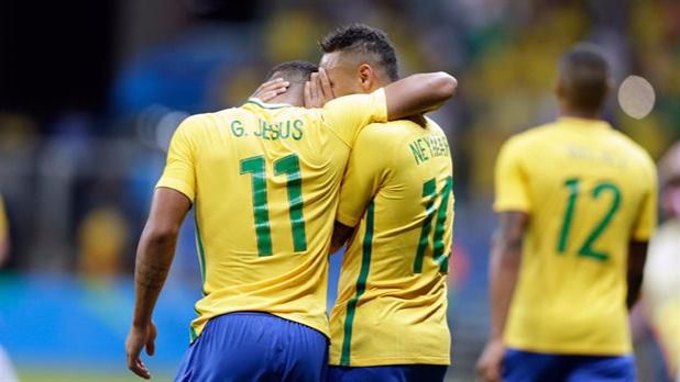 Neymar despierta ante Colombia y mete a su Brasil en semifinales (2-0)