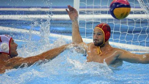 Los chicos del waterpolo cumplen: empate ante Montenegro y, a cuartos de final (9-9)