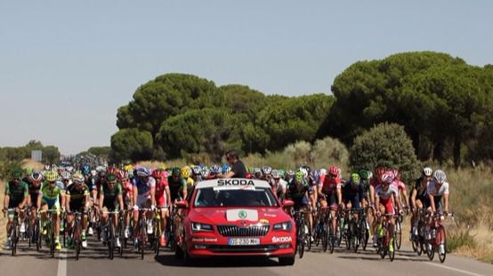 Vuelta: Geniez (FDJ) llega fugado a Ézaro y Rubén Fernández (Movistar), nuevo líder