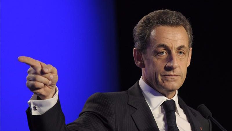 Sarkozy, con el ojo en el 'top ventas': anuncia su regreso a la carrera por el Elíseo en su último libro