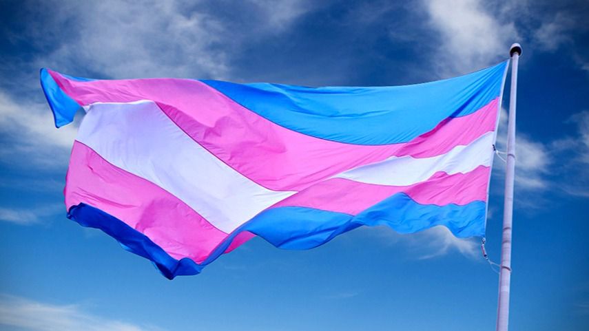 La nueva lucha 'trans' por la inclusión busca adecuar el nombre de la tarjeta sanitaria a la identidad de género