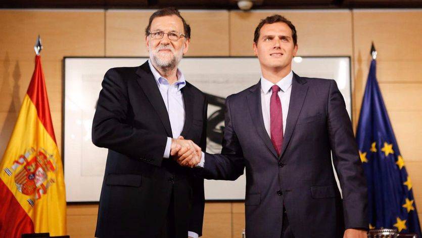 Rivera recurre a Rajoy para que el equipo del PP haga cesiones en la negociación