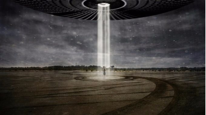 Una fuerte señal en el espacio reabre el debate eterno acerca de la existencia de vida extraterrestre