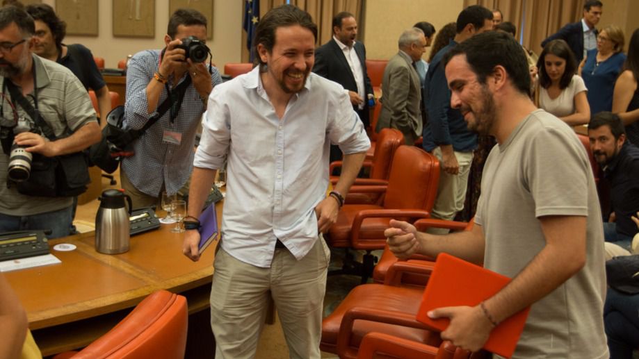 IU echa en cara a Podemos que 'esconda' a Garzón en el reparto de sillas