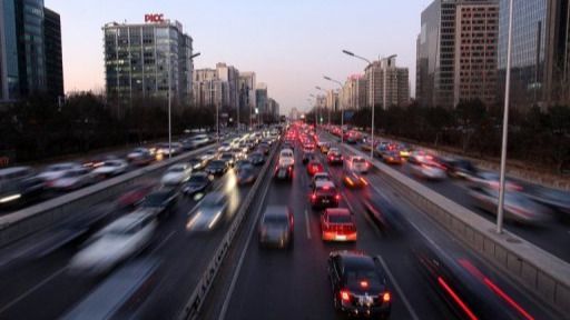 Greenpeace ocupa los parkings de varias ciudades para 'devolver las calles a las personas'