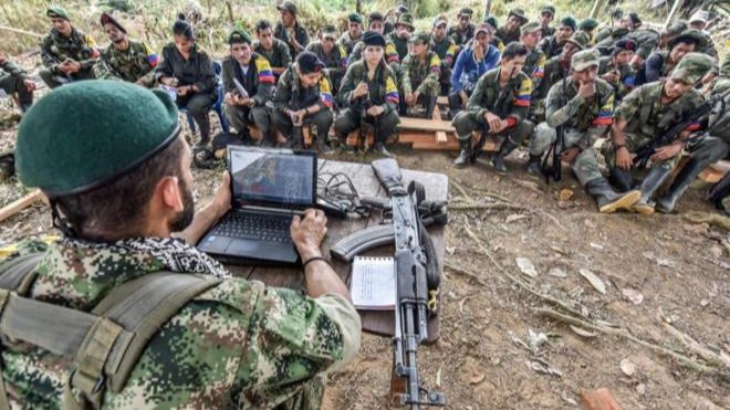 Las FARC estudiarán cómo su partido político tras la llegada de la paz