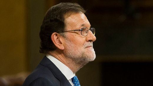 Rajoy espera en silencio su momento para negociar una investidura con el 'transfuguismo' de diputados socialistas