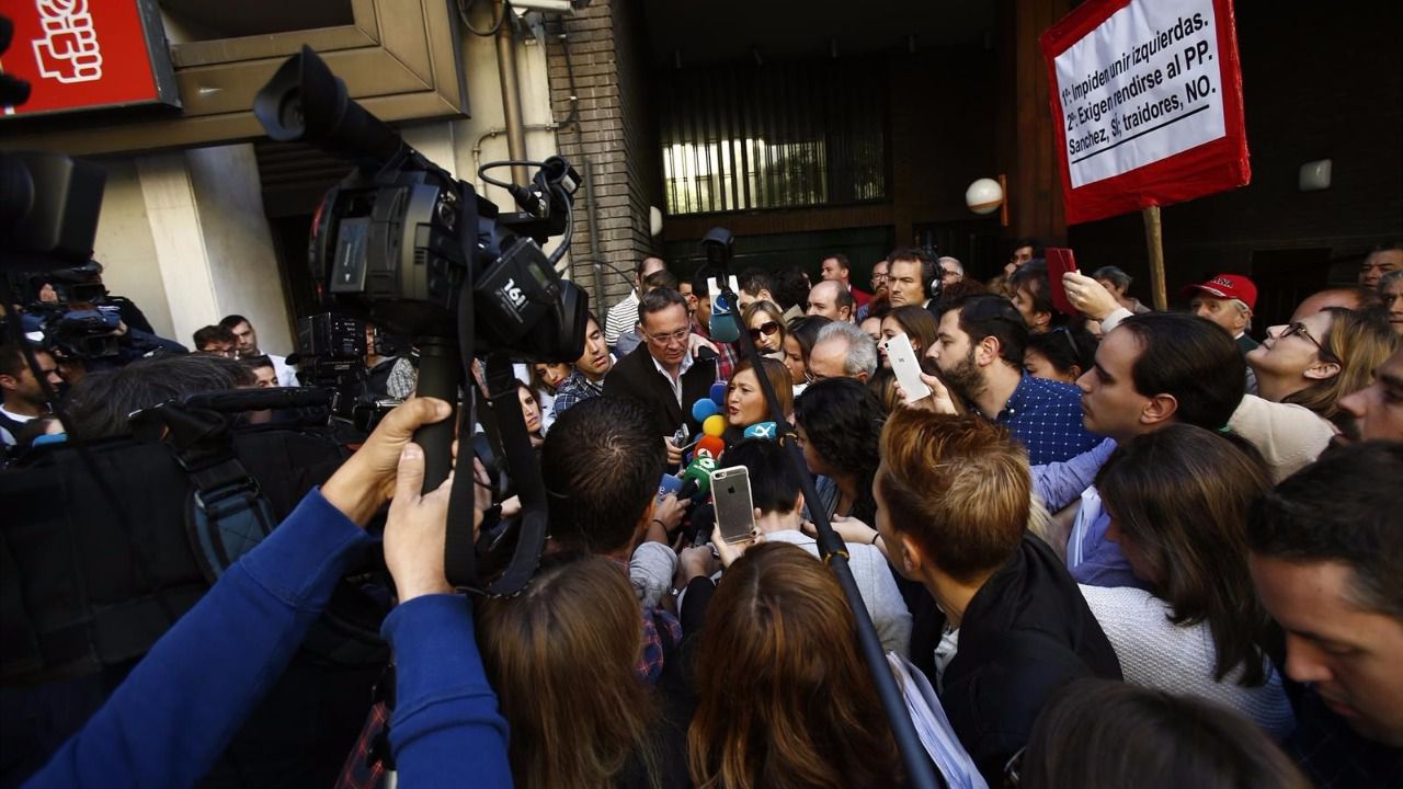 La andaluza Verónica Pérez se proclama "única autoridad" del partido