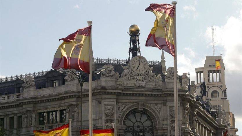 El Banco de España eleva 4 décimas el crecimiento para 2016 pese a no tener gobierno