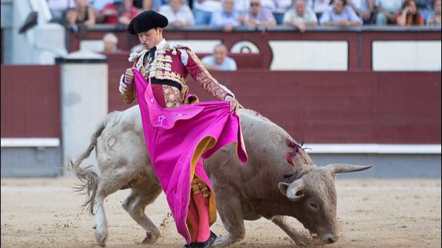 Pésimo inicio de la Feria de Otoño con un bochornoso desfile de novillos inválidos