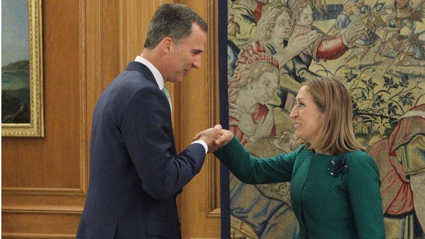 Audiencia de su majestad Felipe VI y la presidenta del Congreso, Ana Pastor