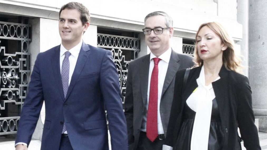 Rivera señala que el PSOE no puede mantener la negativa a Rajoy tras "lo que ha montado"