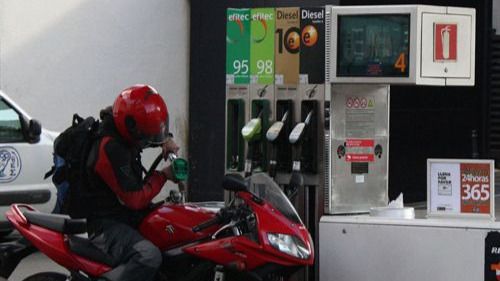 Los precios suben por fin tras 9 meses de caídas gracias a la gasolina y la luz