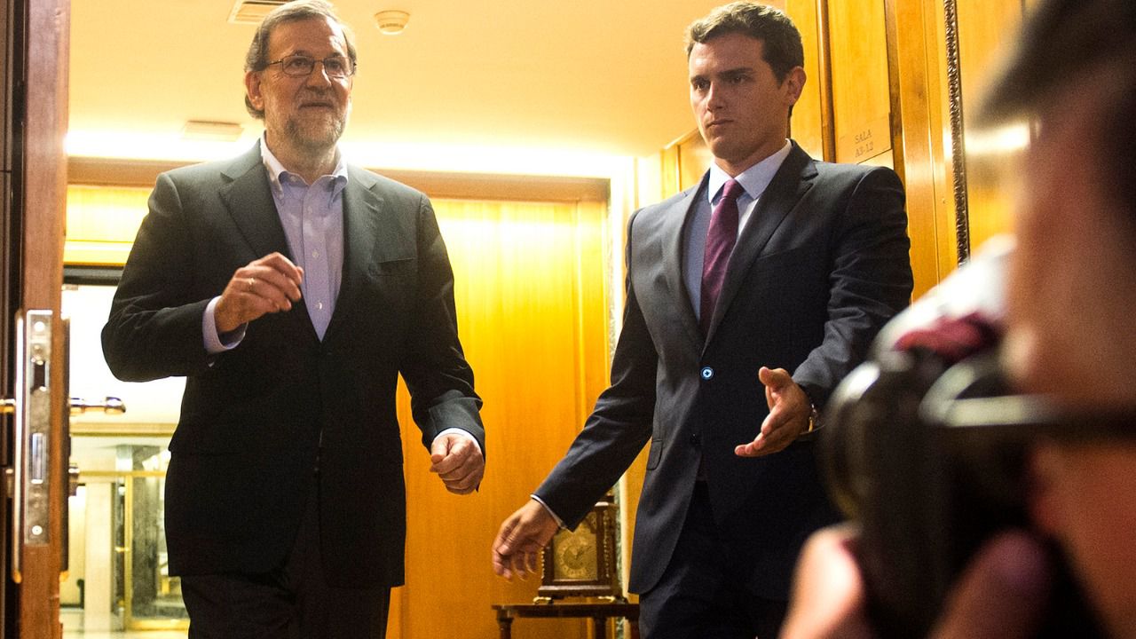Rivera ratifica su 'sí' a la investidura en una llamada telefónica con Rajoy
