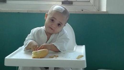 Primera victoria de Ana, la niña de 16 meses con un extraño tumor cerebral