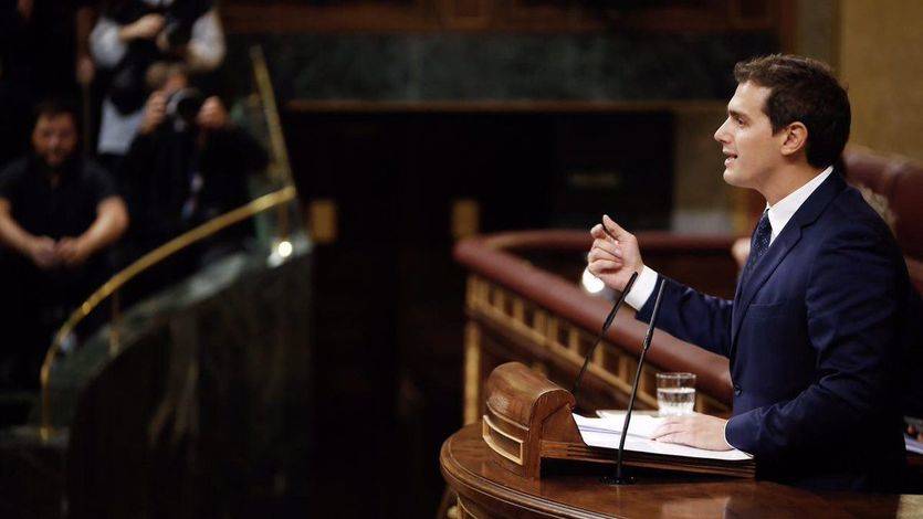 Rivera defiende la legitimidad del Gobierno del Rajoy ante los ataques de Podemos