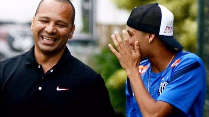 El padre de Neymar no ve 'nada malo' en la actitud de su hijo en Mestalla