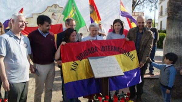 Emotivos actos de homenaje a las Brigadas Internacionales en 'su' capital de Albacete, al cumplirse ocho décadas de su llegada