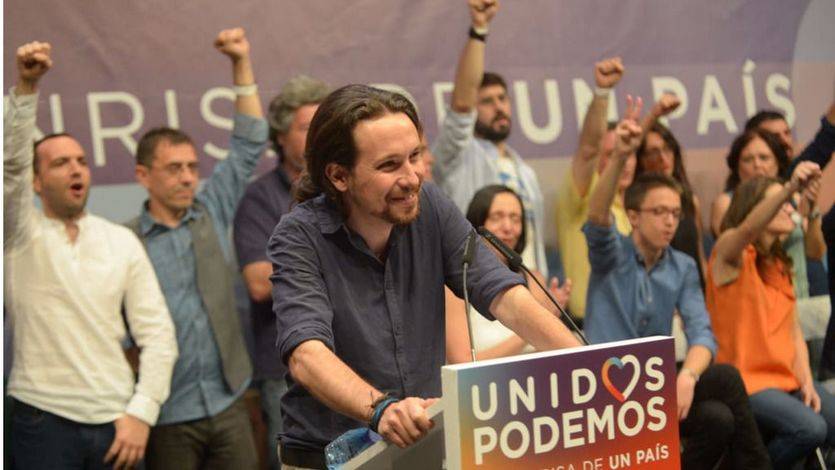 Unidos Podemos logra el ansiado 'sorpasso' tras la crisis del PSOE y la dimisión de Sánchez
