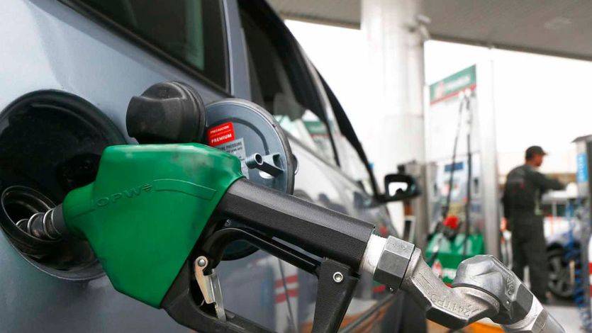 La gasolina y la luz elevan cinco décimas el IPC, hasta el 0,7%, su tasa más alta en tres años