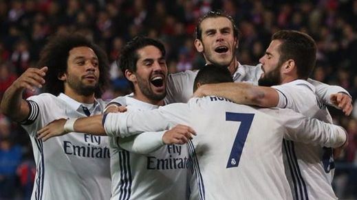 La pegada del Madrid, con triplete de Cristiano, decide un derbi igualado en juego (0-3)